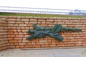 011-Памятник погибшим у казарм Монтанья